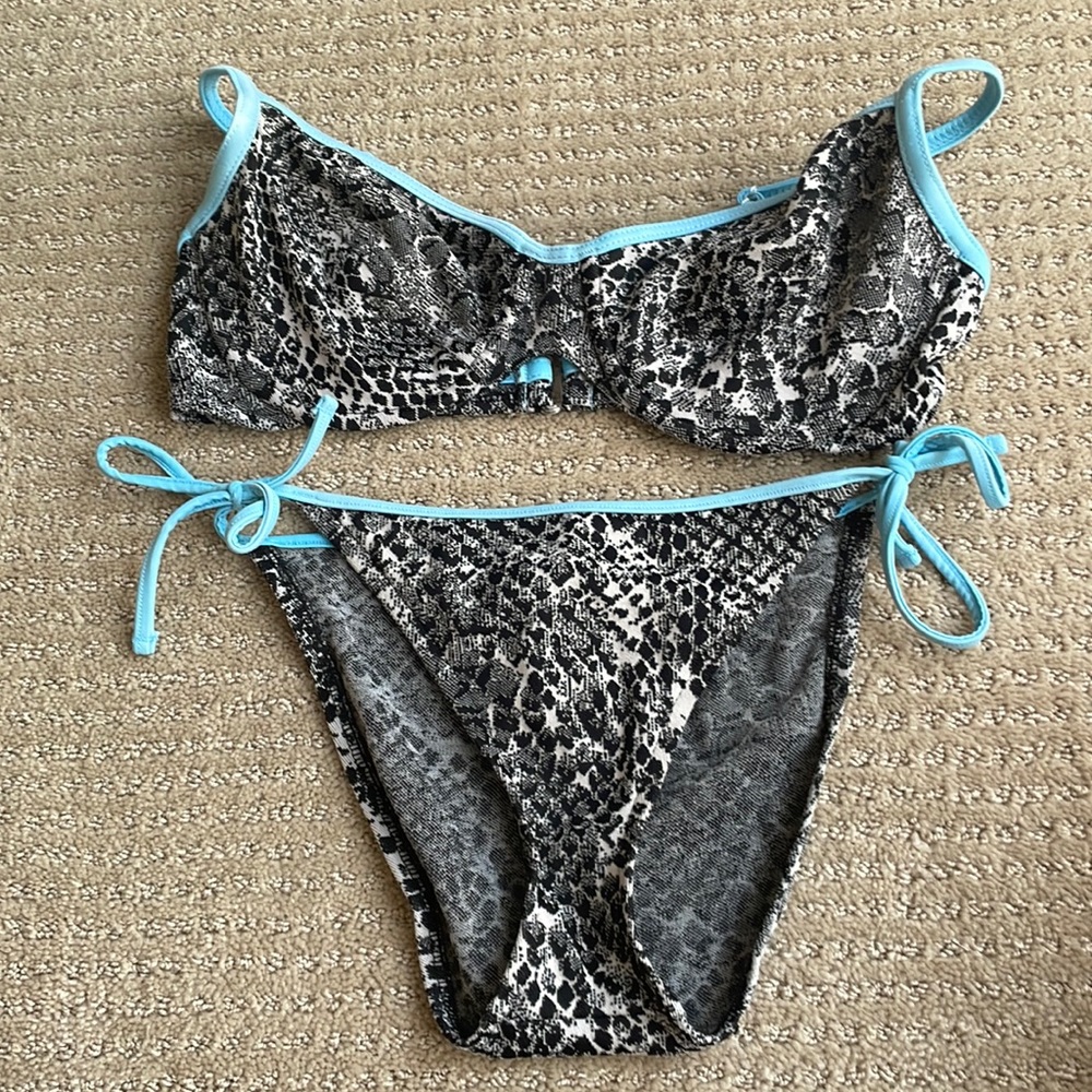 XOXO swim snake skin print bikini - S/34DDD